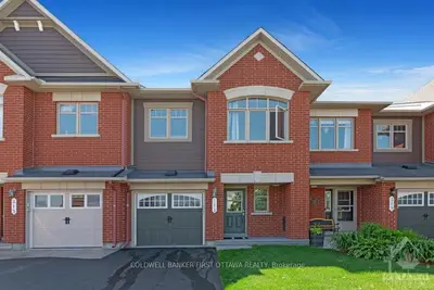 211 SILVERMOON Crescent, Orleans - Cumberland and Area, ON K4A 0P8
