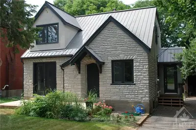 256 COWLEY Avenue, Tunneys Pasture and Ottawa West, ON K1Y 0H1