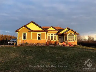 105 Charles Holden Avenue, Merrickville-wolford, On K0g 1n0