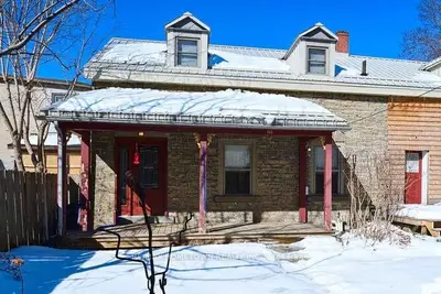 164 KING Street E, Brockville, ON K6V 1C3