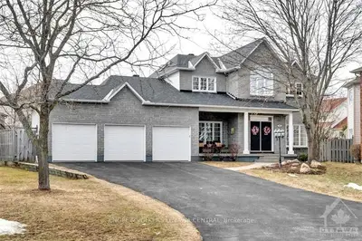 32 MORNINGSUN Crescent, Stittsville - Munster - Richmond, ON K2S 1J6