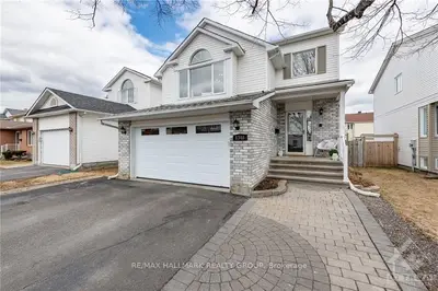 1348 CARAVEL Crescent, Orleans - Cumberland and Area, ON K1E 3X3