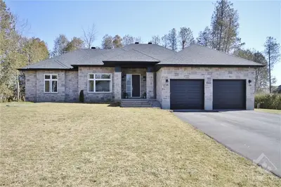 1541 SPARTAN GROVE Street, Greely - Metcalfe - Osgoode - Vernon and Area, ON K4P 1G5
