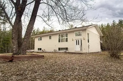 39394 HIGHWAY 41, Laurentian Valley, ON K8A 6W4