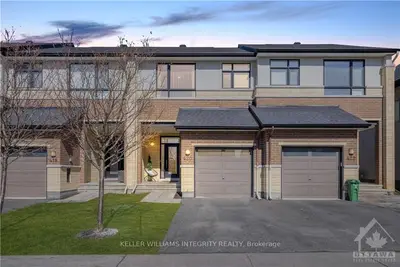 420 COOKS MILL Crescent, Blossom Park - Airport and Area, ON K1V 2M9