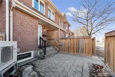 535 CANTEVAL Terrace 201, Orleans - Cumberland and Area, ON K4A 2E3