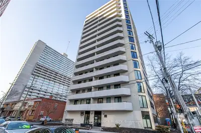 200 BAY Street 1001, Ottawa Centre, ON K1R 7W8