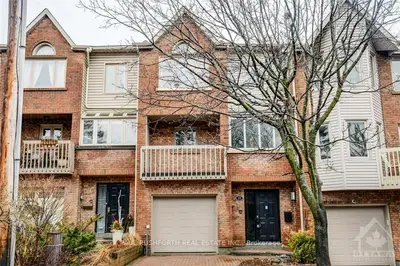 10 MAPLEHURST Avenue, Crystal Bay - Rocky Point - Bayshore, ON K2H 9G2