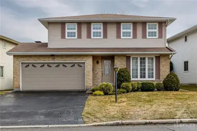 124 Medhurst Drive, Tanglewood - Grenfell Glen - Pineglen, ON K2G 4L6