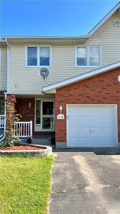 23 VERMONT, Petawawa, ON K8H 3N3