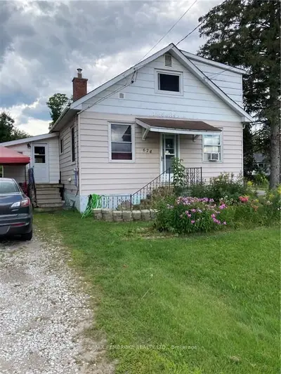 674 MARY Street, Pembroke, ON K8A 5X6
