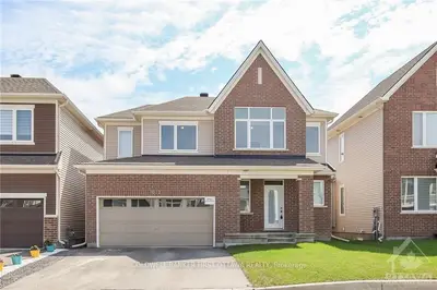 1012 CARDEN Lane, Orleans - Convent Glen and Area, ON K1W 0N3
