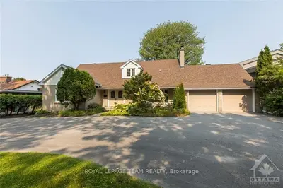 3651 Revelstoke Drive, Billings Bridge - Riverside Park And Area, On K1v 7c2