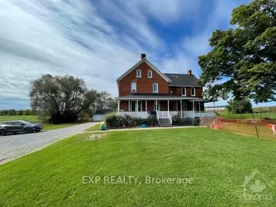 1125 OLD ALMONTE Road 2, Mississippi Mills, ON K0A 1A0