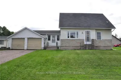 302 JULIEN Street, Pembroke, ON K8A 3P7