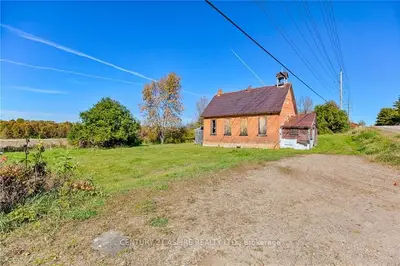 884 White Water Road, Laurentian Valley, On K8a 6w4