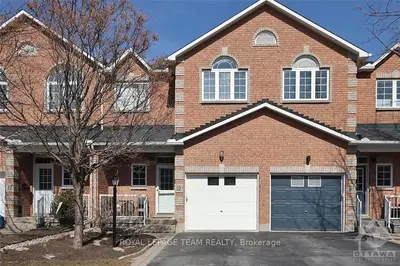 19 LAUMANN Court, Stittsville - Munster - Richmond, ON K2S 1V9