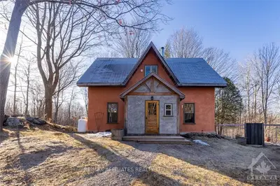 225 NORTH MAC Lane, Tay Valley, ON K7H 3C6