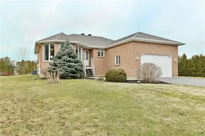 17077 HEADLINE Road, South Stormont, ON K0C 1P0
