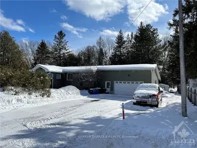 1480 MEADOW Drive, Greely - Metcalfe - Osgoode - Vernon and Area, ON K4B 1H9