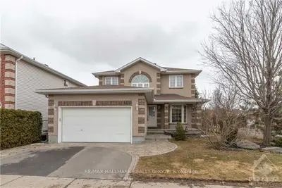 4052 CANYON WALK Drive, Blossom Park - Airport and Area, ON K1V 1W3
