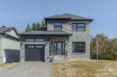 19 PLEASANT Street, North Stormont, ON K0A 1R0