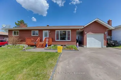 18 JAMES Street, Petawawa, ON K8H 3B5