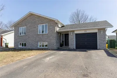 73 WOODLAND Crescent, Petawawa, ON K8H 3M1
