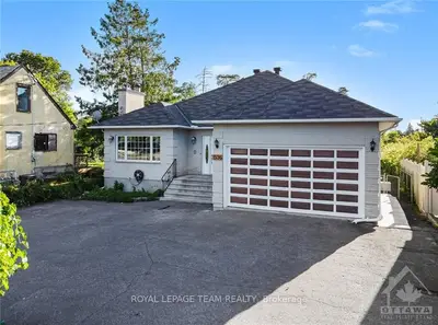 1536 PRINCE OF WALES Drive, Mooneys Bay - Carleton Heights and Area, ON K2C 1P1