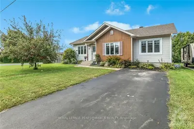 740 St-isidore Street, Casselman, On K0a 1m0