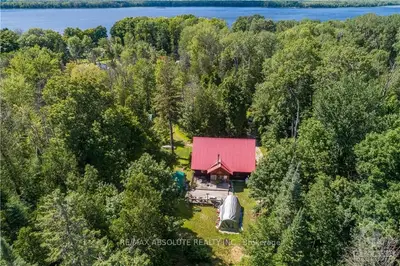 171 Moorhead Drive, Carp - Dunrobin - Huntley - Fitzroy And Area, On K0a 1x0