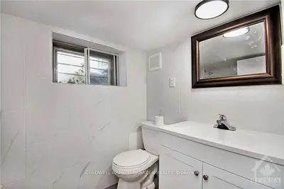 36 Primrose Avenue A, West Centre Town, On K1r 6l7