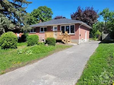 469 HARDY Avenue, Overbrook - Castleheights and Area, ON K1K 2A8