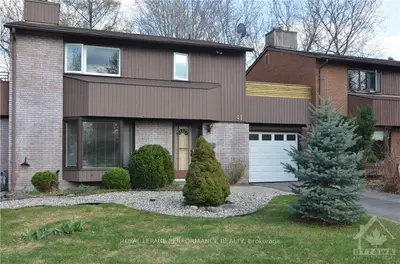 41 SAMPLE Road, Hunt Club - Windsor Park Village and Area, ON K1V 9T9