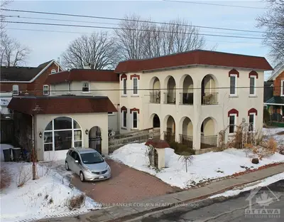 22 SIR JAMES MORRIS Drive, South Dundas, ON K0C 1X0