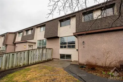 2640 DRAPER Avenue 31, Parkway Park - Queensway Terrace S and Area, ON K2H 8V3