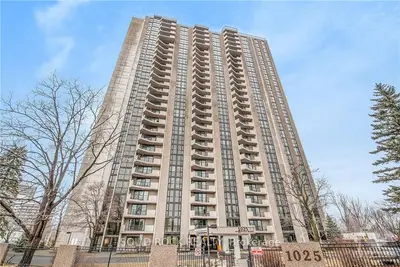1025 RICHMOND Road 301, Woodroffe, ON K2B 8G8
