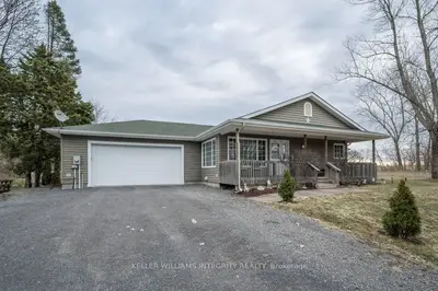 27 J H MUNRO Avenue, North Glengarry, ON K0C 1T0