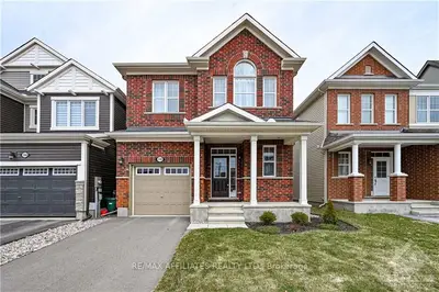 110 BARTONIA Circle, Orleans - Cumberland and Area, ON K4A 1E2