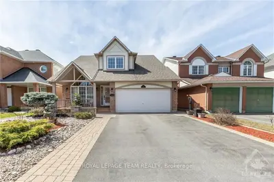 10 NORTHGATE Street, South of Baseline to Knoxdale, ON K2G 6C7