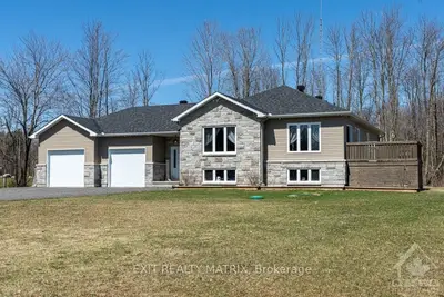 17371 MCLEAN Road, North Stormont, ON K0C 1T0