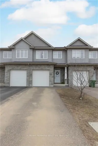 40 MCNAMARA Street, Petawawa, ON K8H 0B7