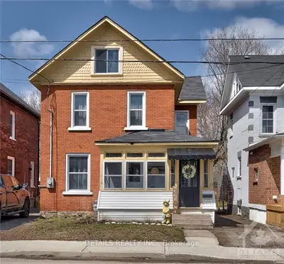 14 Foster Avenue, Smiths Falls, On K7a 1k1