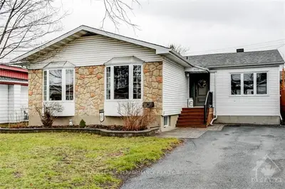 2230 SAMUEL Drive, Elmvale Acres and Area, ON K1G 3C4