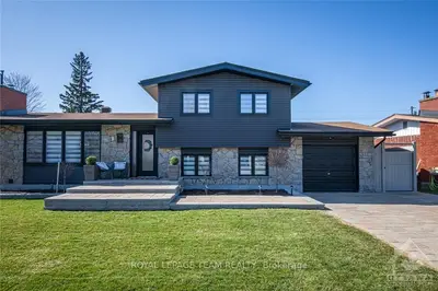 24 HORNER Drive, Crystal Bay - Rocky Point - Bayshore, ON K2H 5E7