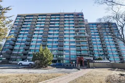 555 BRITTANY Drive PH3, Manor Park - Cardinal Glen and Area, ON K1K 4C5
