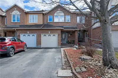 62 WINNEGREEN Court, Hunt Club - South Keys and Area, ON K1G 5S3