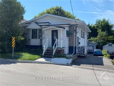 260 ST DENIS Street, Vanier and Kingsview Park, ON K1L 5J5