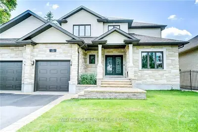 38 Granton Avenue, Meadowlands - Crestview And Area, On K2g 1w8
