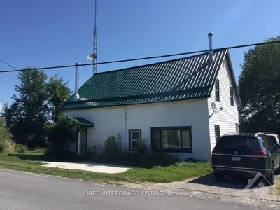 1296 STANLEYVILLE Road, Tay Valley, ON K7H 3C5